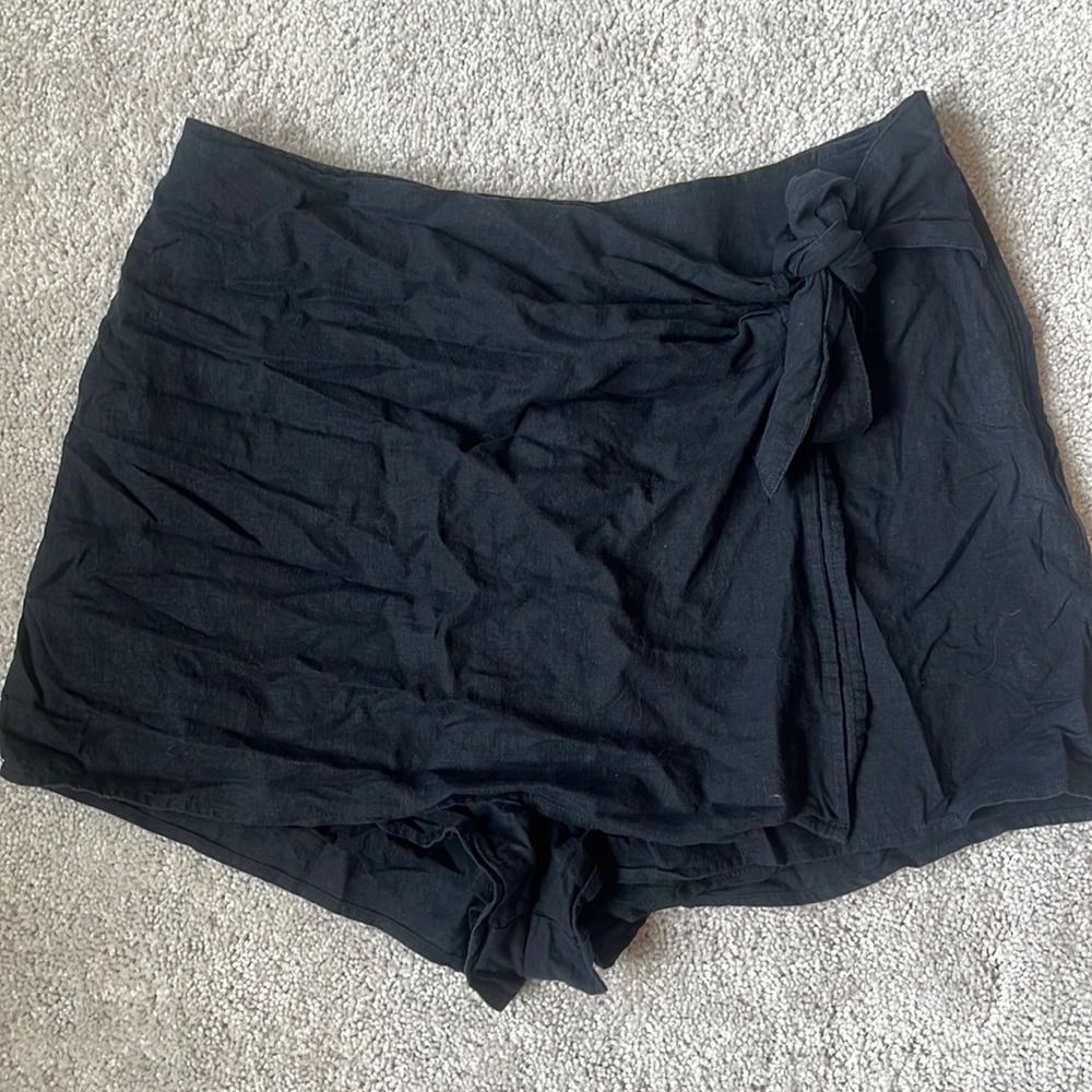 Abercrombie skort navy